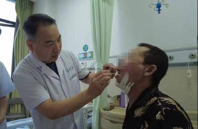 多学科联手鏖战10小时，为舌癌患者精准“换舌”