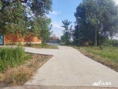 黄龙镇：乡贤捐资 助力村民走上幸福路