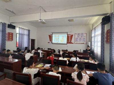 黄集镇：爱心托管班点亮乡村暑假