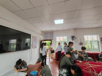 非遗文化助残 探索残疾人就业新路子