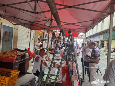 肖湾街道开展文明养犬及控烟宣传活动