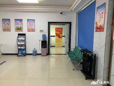 黄龙镇便民服务中心：强化便民服务 优化营商环境