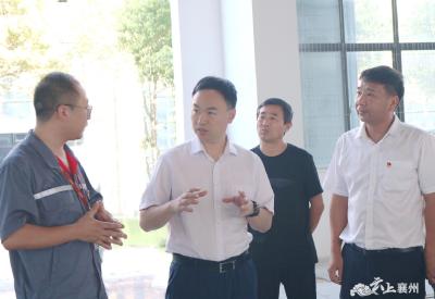 崔长领：抓机遇赶进度  推进重点项目建设取得更大实效