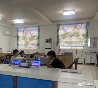 黄龙镇：便民服务“小窗口” 撬动营商环境“大优化”