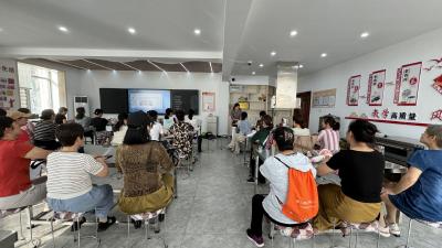 襄州区老年大学举办第二期育婴培训公益课