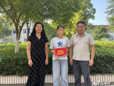 黄龙镇：商会爱心捐赠 情暖困难学生