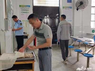 伙牌镇：人大代表进校园 共筑校园安全网