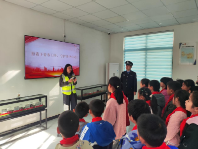 携手筑防线 青春不“毒”行