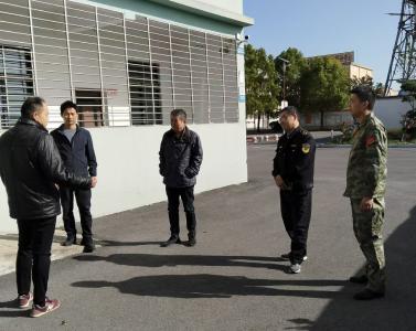 护航“校园” 显民兵担当