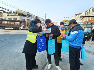 黄集镇：农贸市场宣“禁毒” 美好家园齐守护