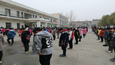 龙王镇赵集小学开展国家公祭日主题教育