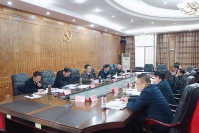 刘明锋主持召开区委常委会会议