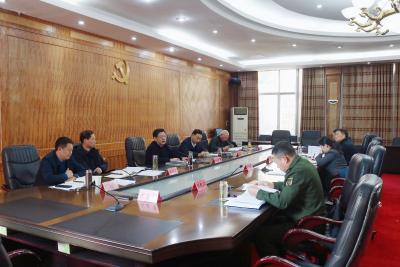 刘明锋主持召开区委常委会会议