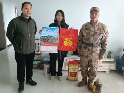 新春送关怀，情暖军属心