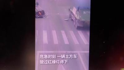 全网刷屏！襄阳老乡胡俊辉—救人是关键，别的我都没考虑