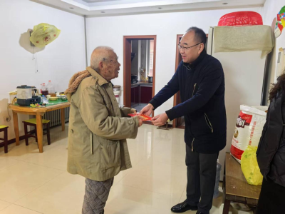张湾街道走访慰问困难党员和困难群众