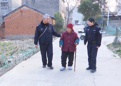 【新春走基层】“布袋民警”张有国 扎根社区躬身奉献