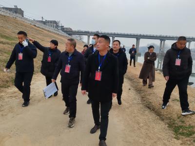 双沟镇：人大代表巡河履职 守护碧水清流