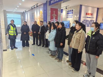 参观禁毒教育基地  增强社区禁毒使命担当