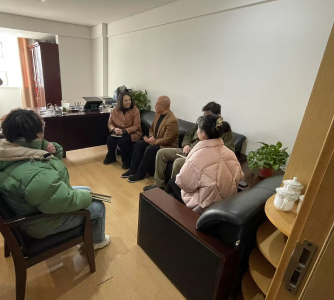 人大代表走访  助力企业发展