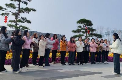 区医保局：绽放女性华彩  共赴光芒征程