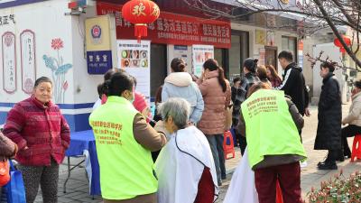 学雷锋做志愿 陶家湾社区在行动