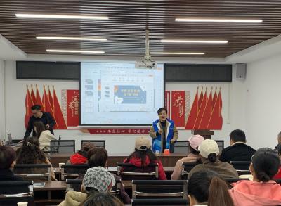 社企联动送健康 口腔义诊进小区