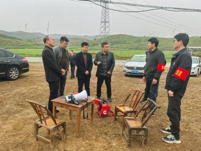 区领导到峪山镇督导森林防火工作