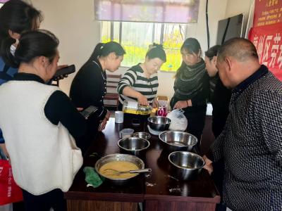 凝聚“她”力量  共绘振兴图