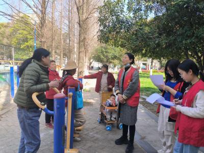 党建引领红色物业，铁十一局小区开启服务新篇