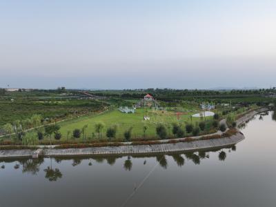 黄龙镇：护航世界地球日 打造生态美景地