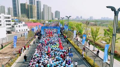 各部门通力协作 保障2025襄州10公里路跑赛顺利进行