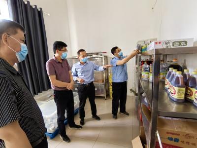 黄集镇人大：联合检查，筑牢校园食品安全防线