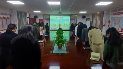 襄州区医疗保障局开展网上祭英烈活动