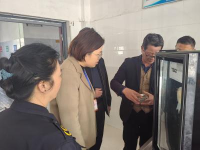 人大代表进校园 共同守护美好“食”光
