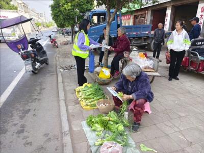 黄龙镇：罂粟踏查全面行 侥幸种植不可行