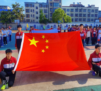 “德学双辉·歌咏未来”——张湾中心学校首届体育艺术节开幕