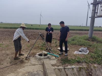 程河镇三房村干群同心抗旱 凝聚力量保丰收