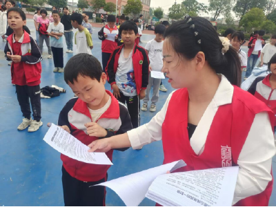 朱集镇：铁路安全进校园 童心共筑平安路