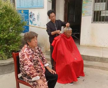 黄集镇：志愿服务显精神 默默无闻散光芒