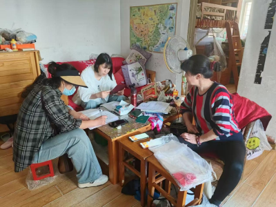 张湾街道人大代表入户访民情 情系困难群众