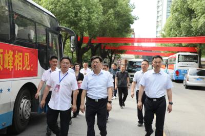 刘明锋调研2025年高考准备工作