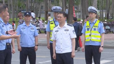 区领导检查高考安保工作