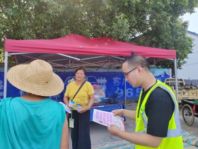 张家集镇开展禁种铲毒暨全民远离毒品宣传活动