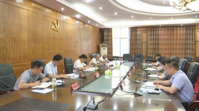 区委常委会召开深入贯彻中央八项规定精神学习教育查摆问题情况检视交流会