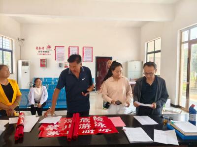 峪山镇：人大代表“敲门行动”筑牢防溺水安全网