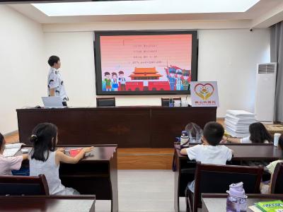 “八一”主题手工课，孩子们致敬最可爱的人