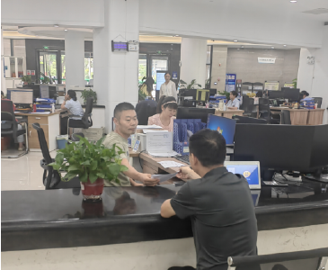 维修资金缴存进驻政务中心 襄州住建让群众办事“只进一扇门”