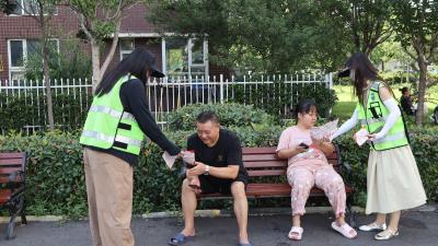 别让娃去河里游！金华街道防溺宣传进小区