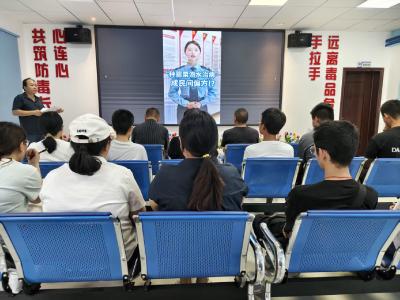 黄集镇：禁毒课堂开讲 共筑拒毒“心防线”